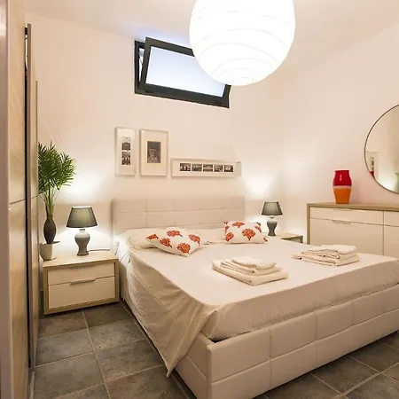 Clicksardinia Paraiba With Private Pool Facing The Sea For 12 People Villa Alghero