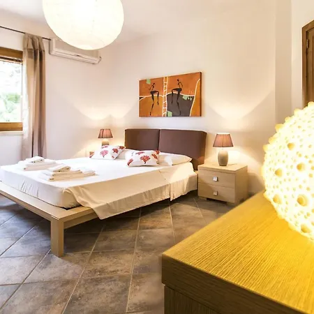 Villa Clicksardinia Paraiba With Private Pool Facing The Sea For 12 People