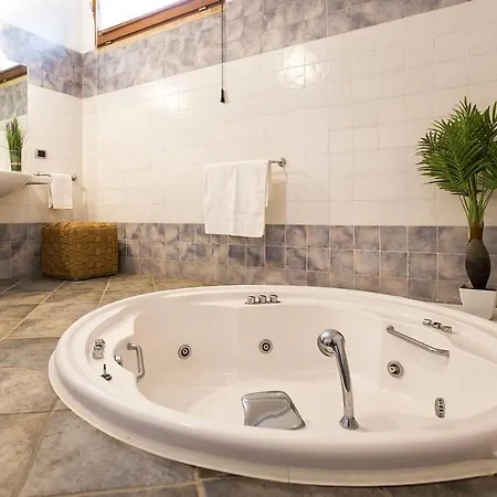 Clicksardinia Paraiba With Private Pool Facing The Sea For 12 People Villa Alghero
